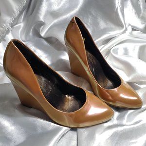 JESSICA SIMPSON iridescent patent tan wedge heels NESCO SZ 5.5